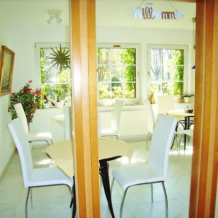 게스트하우스 Ostsee Hotel-pension An Der Lindenallee 4*