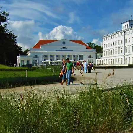Ostsee Hotel-pension An Der Lindenallee Pensjonat 4*