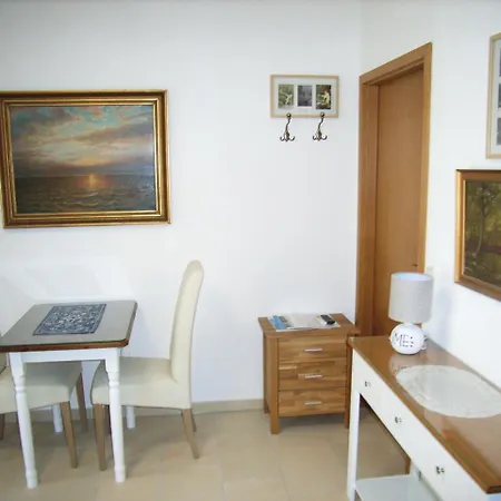 Ostsee Hotel-pension An Der Lindenallee 바트 도베란